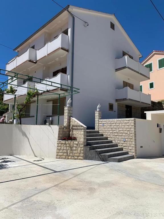 Rooms In Family House Vera Mundanije Exterior foto